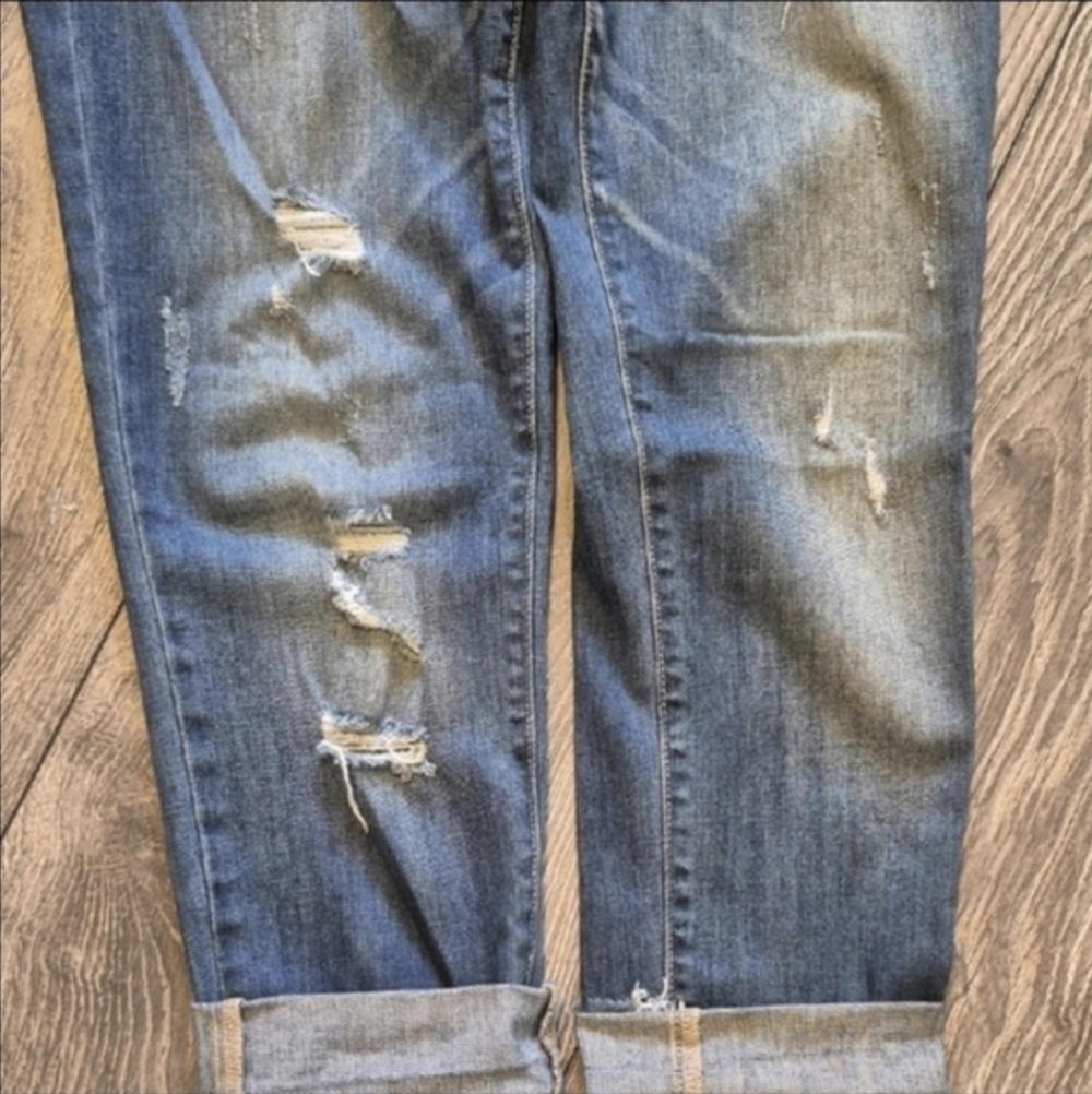 Flying Monkey Light Blue Distressed Cropped - Picture 4 of 10